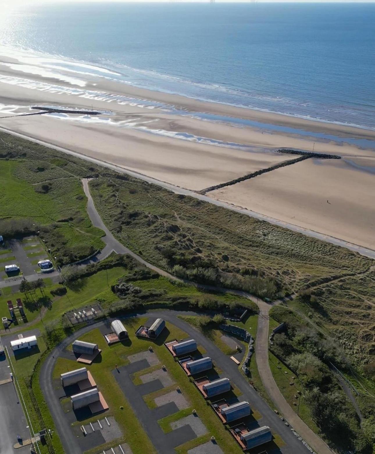 Ffrith Beach Glamping With Hot Tub Hotel Prestatyn Buitenkant foto